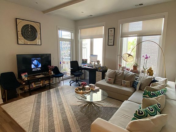 4th image of 3359 N Southport Ave #310