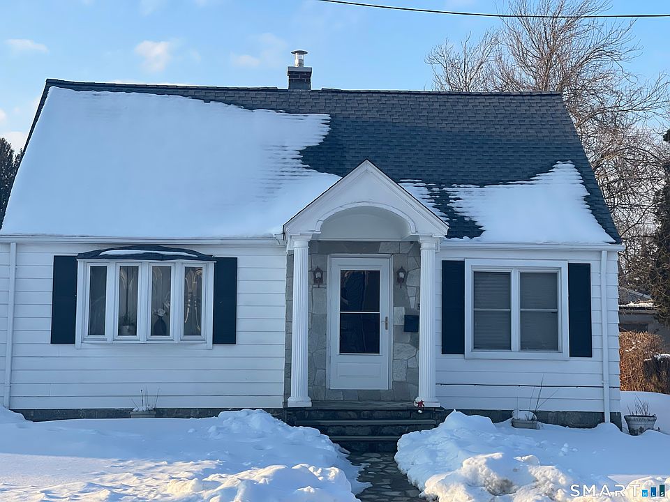 1st image of 52 Bennett Avenue