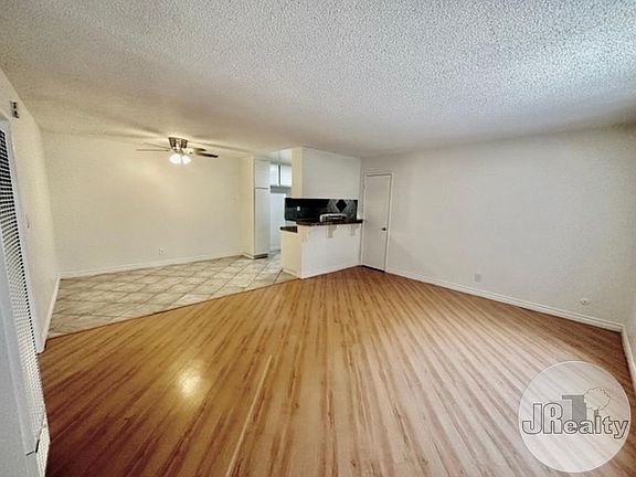 4th image of 13717 Chadron Ave APT 6