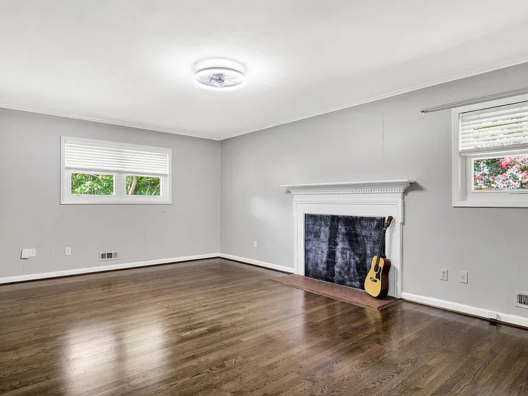 114 Thomas Nelson Ln — Photo 11
