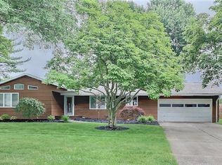702 Eleanora Dr, Cuyahoga Falls, OH 44223
