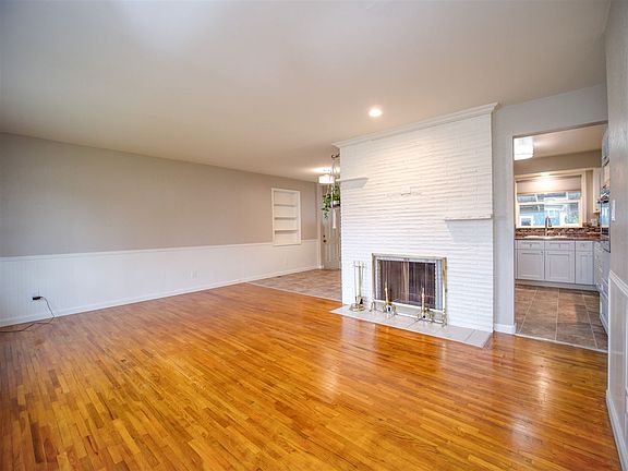 3rd image of 8115 E Cataldo Ave