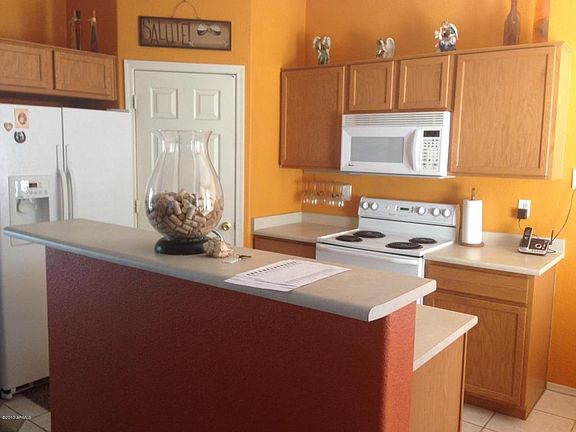 2nd image of 1305 S Loomis