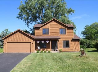 532 Countess Dr, West Henrietta, NY 14586