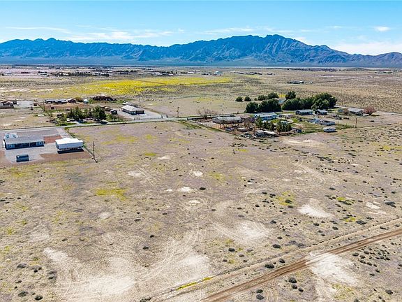 2nd image of 2331 W Flamingo Rd