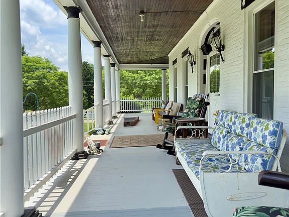 4th image of 1921 McIntyre Rd