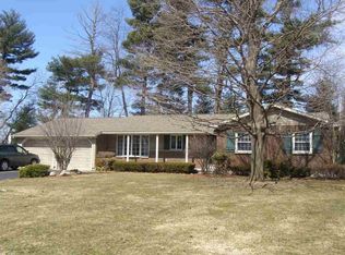 9 Bryn Mawr Dr, Glenmont, NY 12077