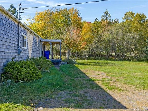 5th image of 624 Mascarene Rd