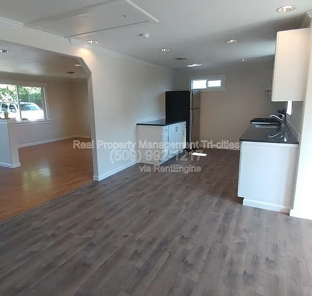 1310 Birch Ave — Photo 7