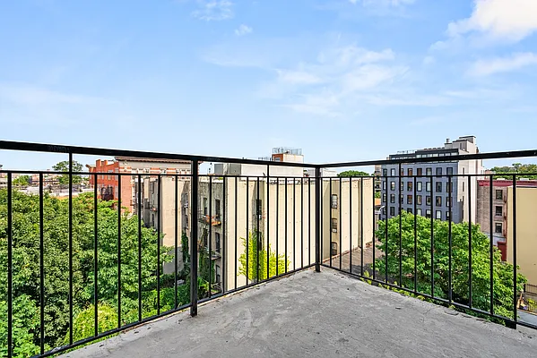 Rented by EXR | media 4