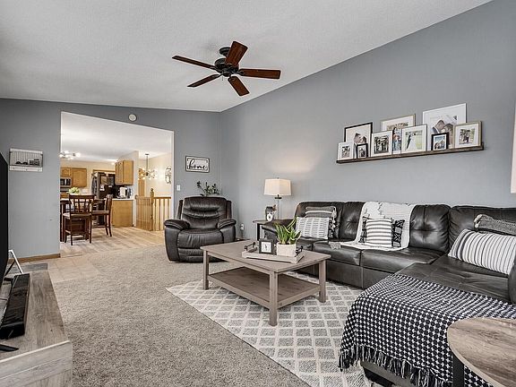 3rd image of 106 South Ridge STREET