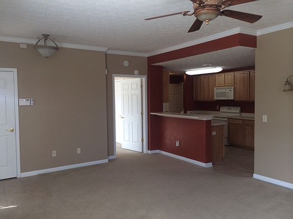 4th image of 2701 Gardenia Ave APT 5