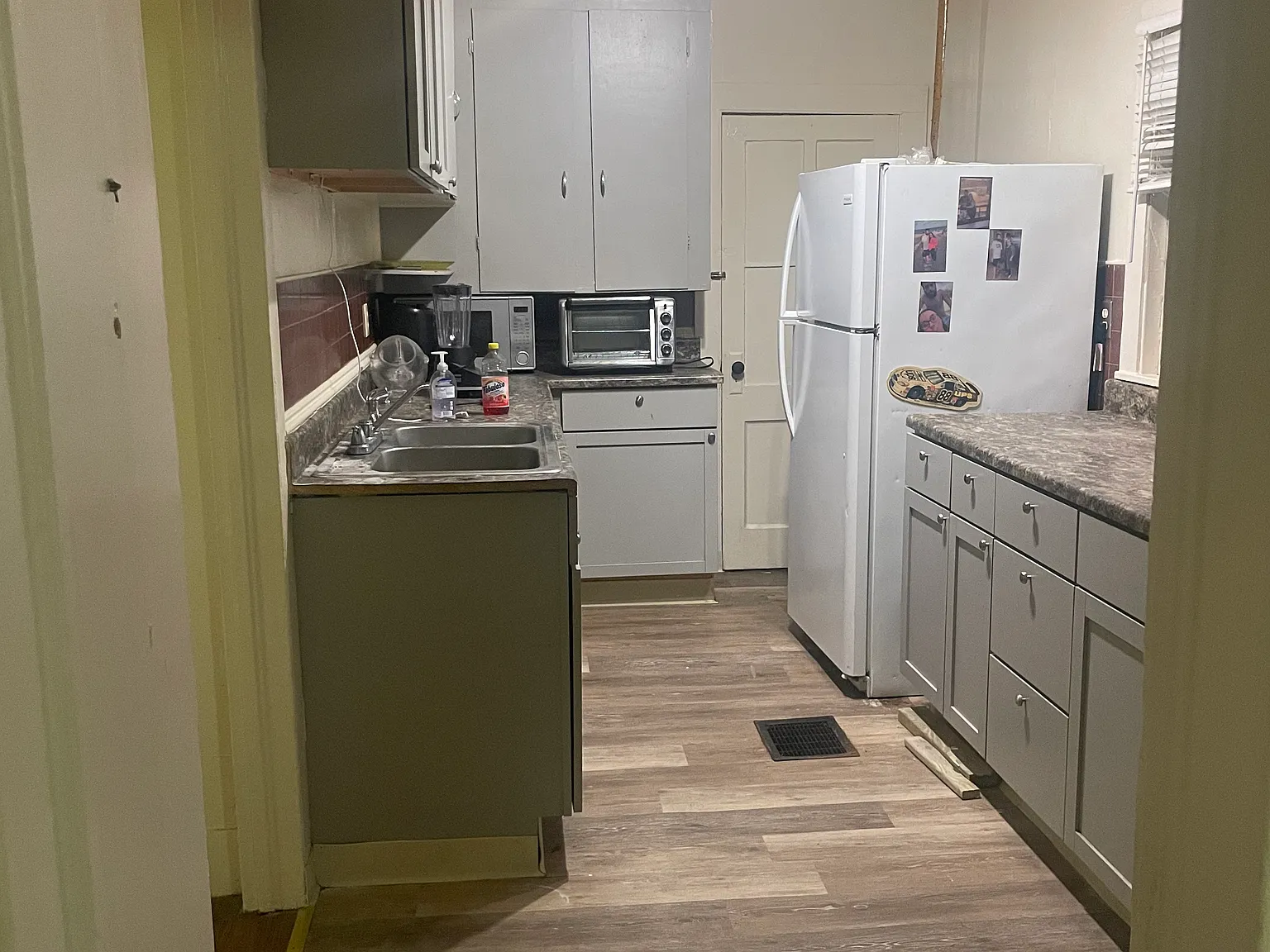 3 bed, 1400 sqft, $1,400 — Photo 3