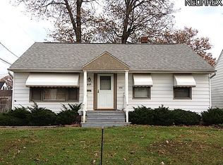 559 Fairway Blvd, Willowick, OH 44095
