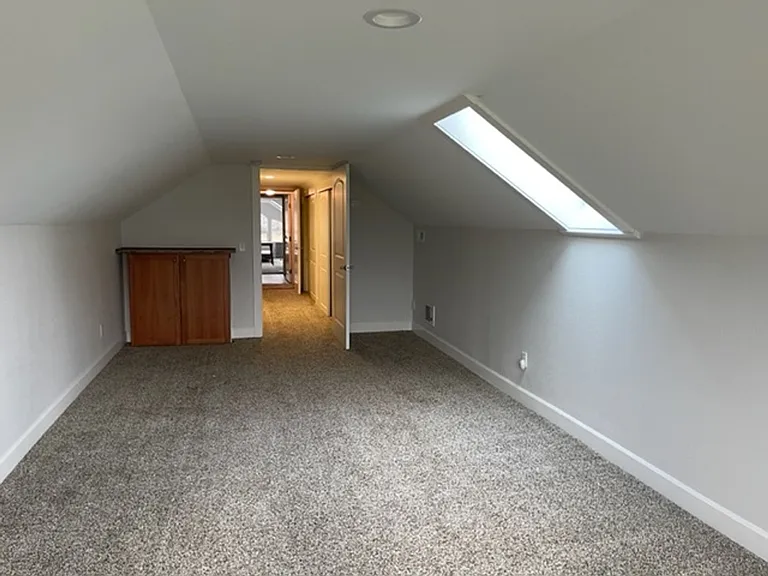 308 Oak St — Photo 8