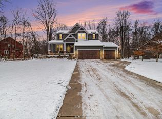 337 Silverton Dr, Norton Shores, MI 49444