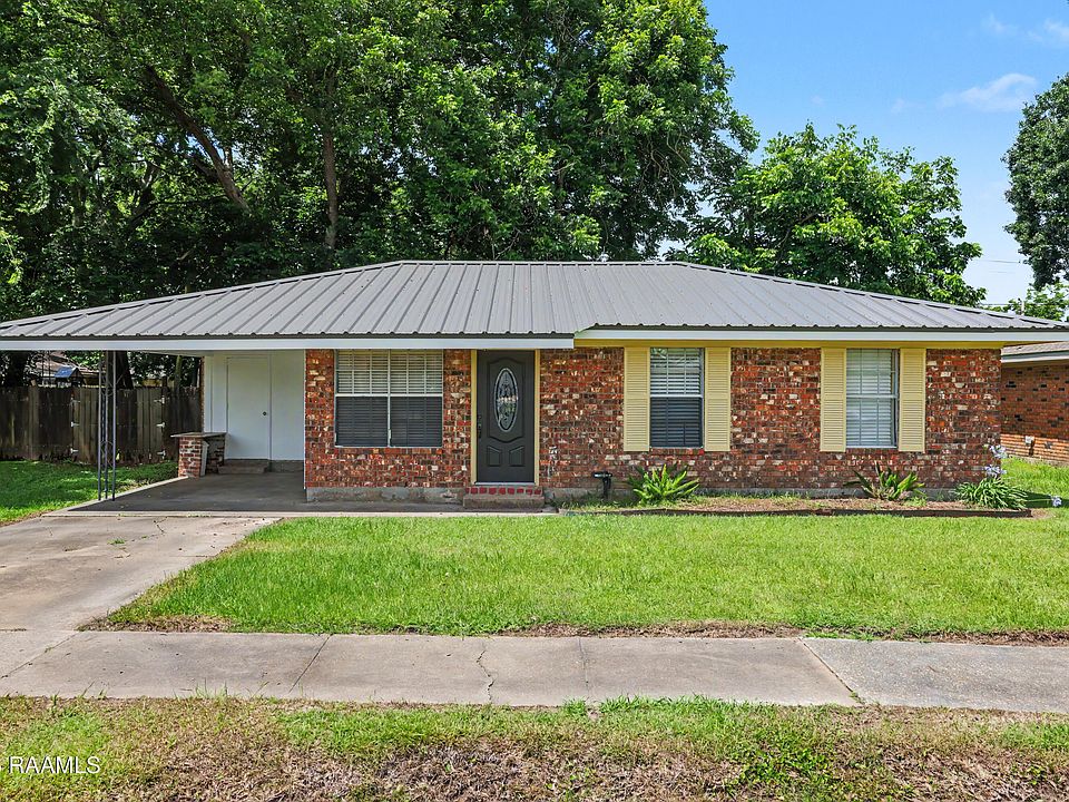 1st image of 332 Guidry Rd