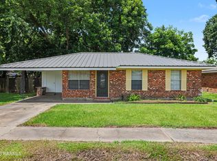 332 Guidry Rd, Youngsville, LA 70503