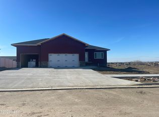 1821 4th St NW, Watertown, SD 57201