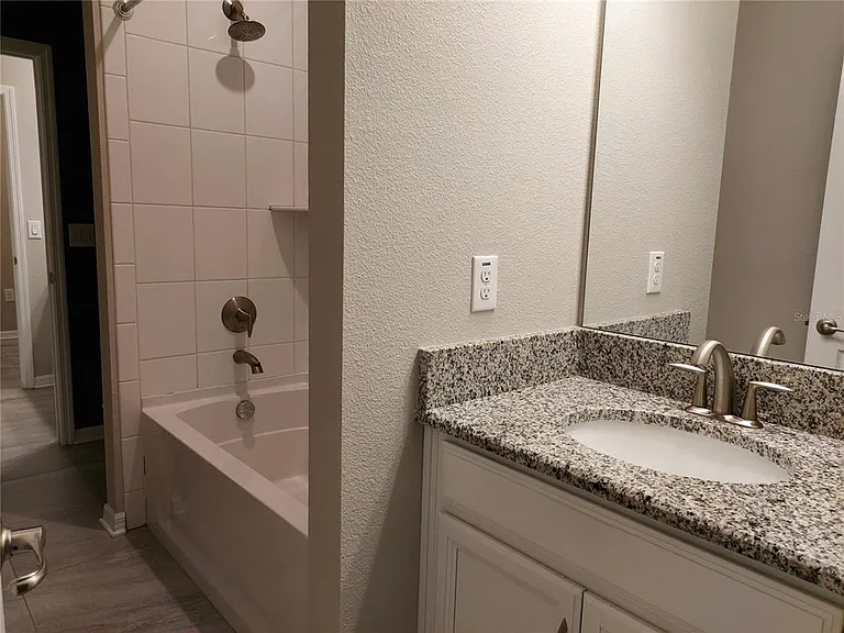 4923 Rolling Green Dr — Photo 26