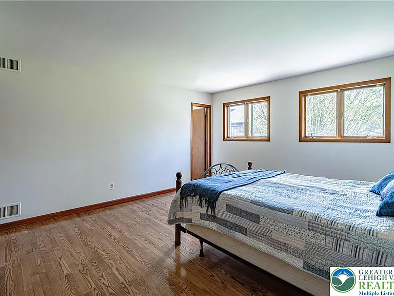 3705 Vale View Dr S — Photo 22