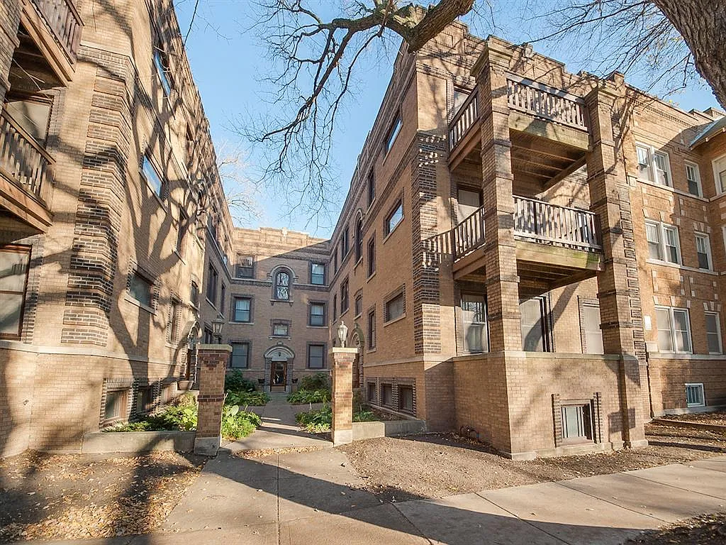 Ivy Greens — Photo 1