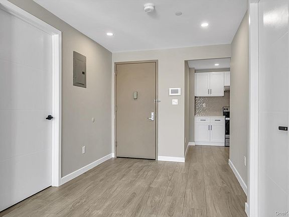 4th image of 55-40 97th Place