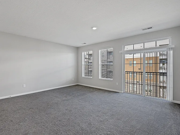 Monmouth Row Apartments — Photo 127
