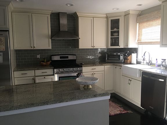 2nd image of 142 Reynolds Rd