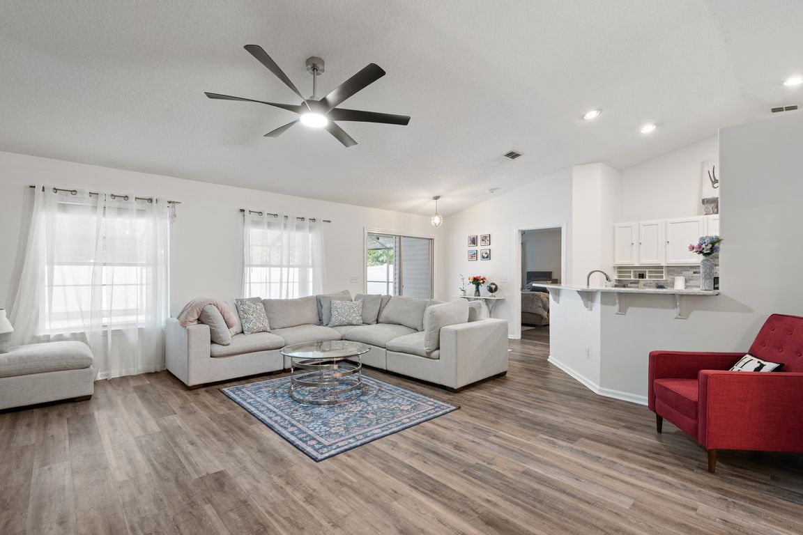 next background image