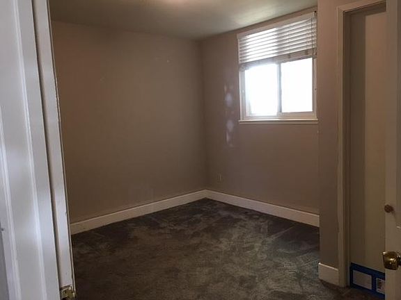 3rd image of 1901 47th Ave