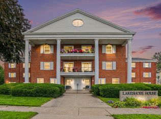 1249 Lakeshore Dr APT 315, Muskegon, MI 49441