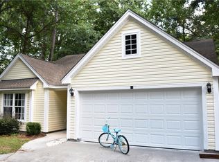 19 Cranberry Ln, Hilton Head Island, SC 29926