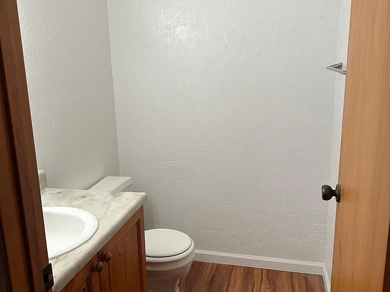 1/2 bath