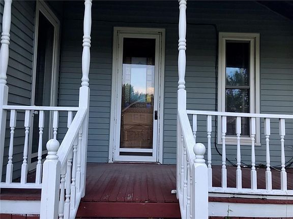 2nd image of 402 W Monroe St