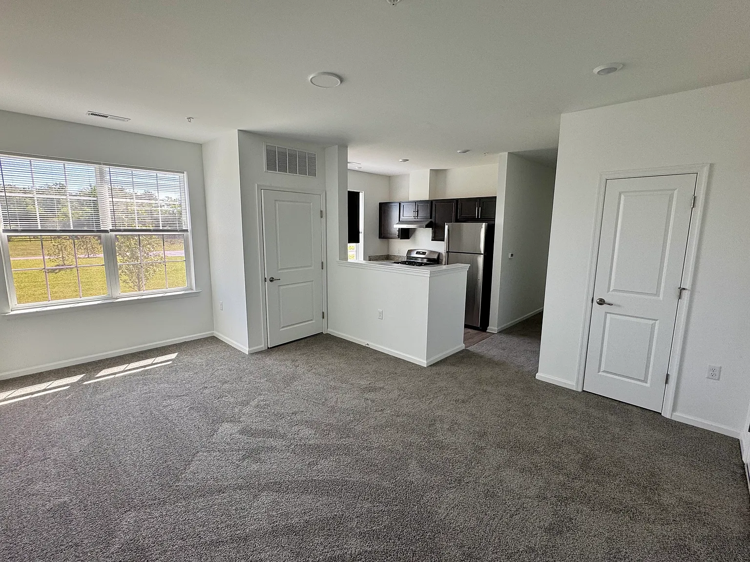 1105 John Vanzandt drive — Photo 2