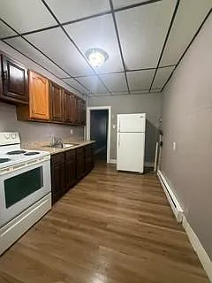 1 bed, 1.0 bath, 800 sqft, $800 — Photo 2