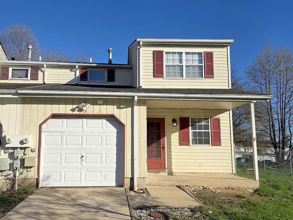 1st image of 525 Blackbird Dr