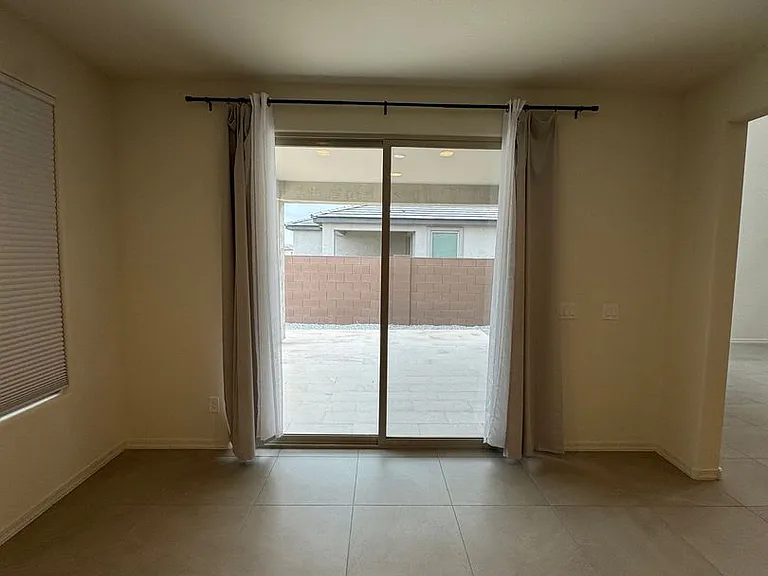 17156 W Smoketree Dr — Photo 8