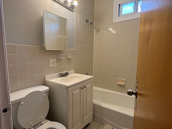 5th image of 88 Clendenny Ave #2R
