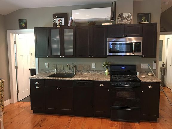 4th image of 132 Rock Ledge Ln