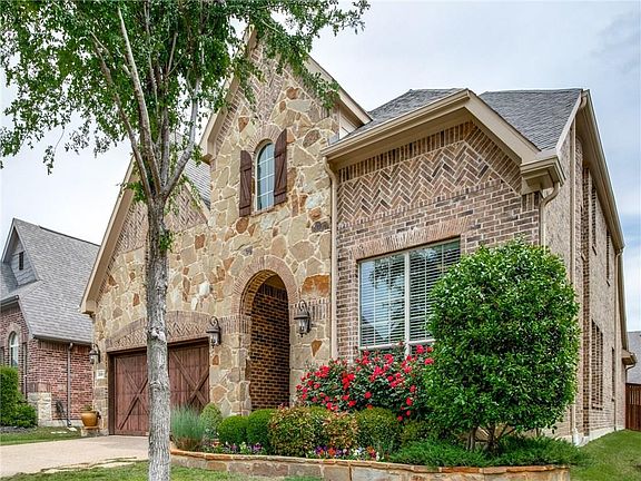 3rd image of 2826 Sherwood Dr