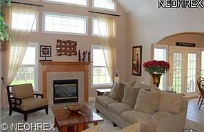 5th image of 8466 Redwood Ct