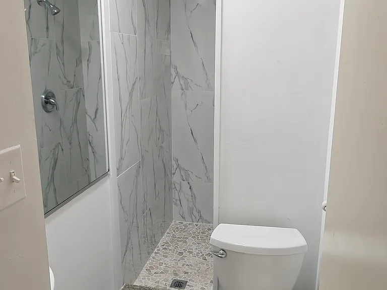 1014 Stormont Cir — Photo 8