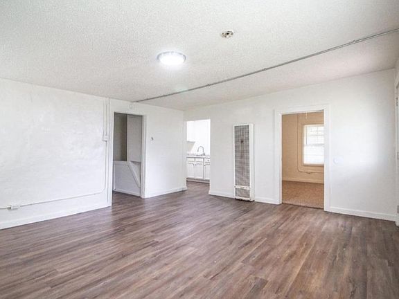 3rd image of 2422 24th St
