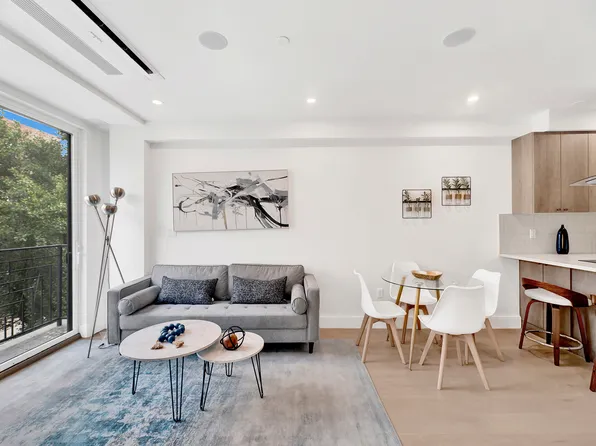 156 Tompkins Avenue image 1 of 14