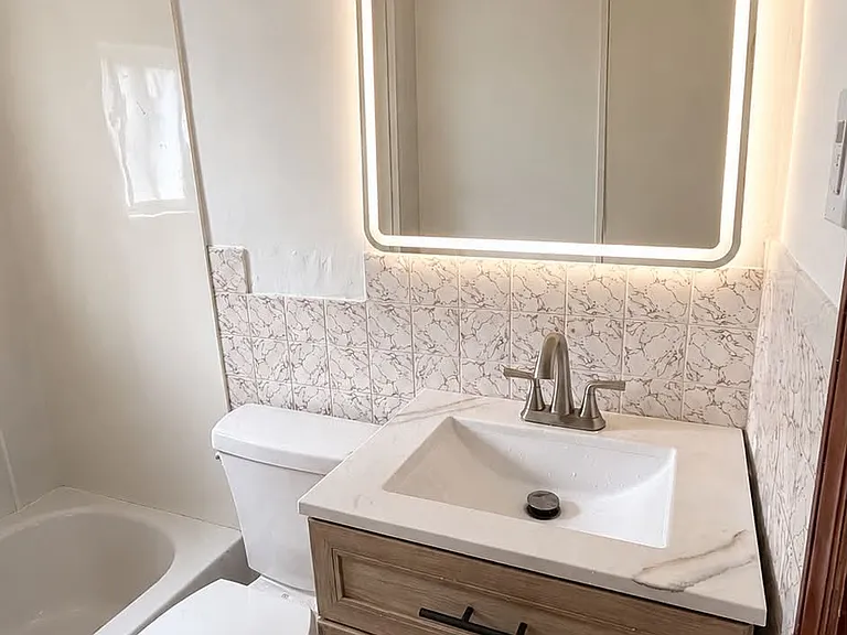 New vanity, light and mirror