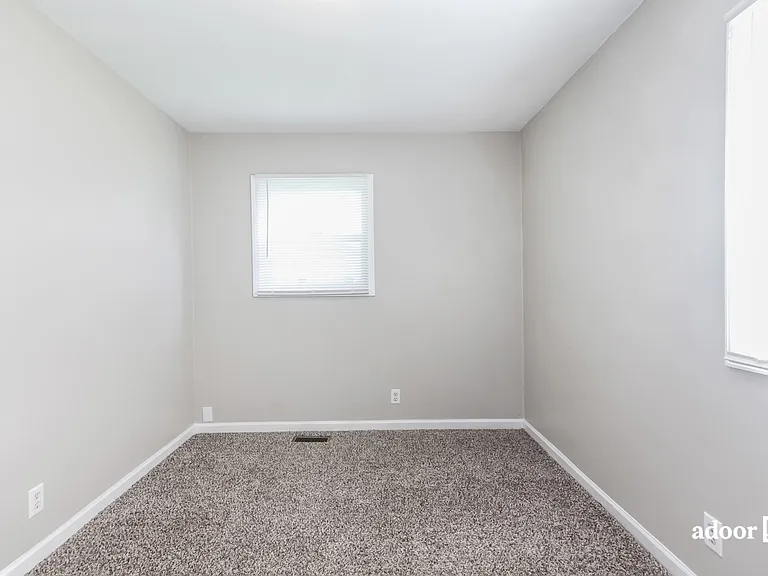 3725 Keefe Ct — Photo 10