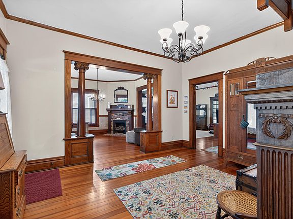 3rd image of 357 N 3rd St