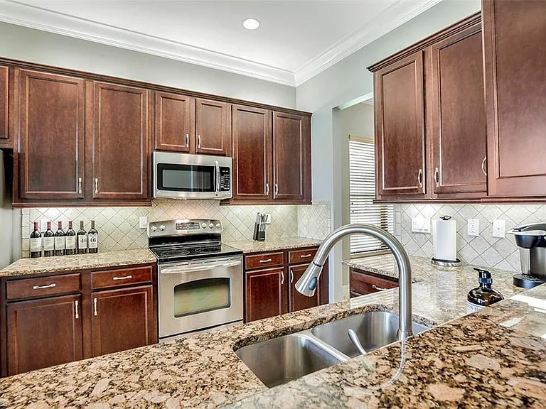 3745 Pleasant Springs Dr — Photo 9